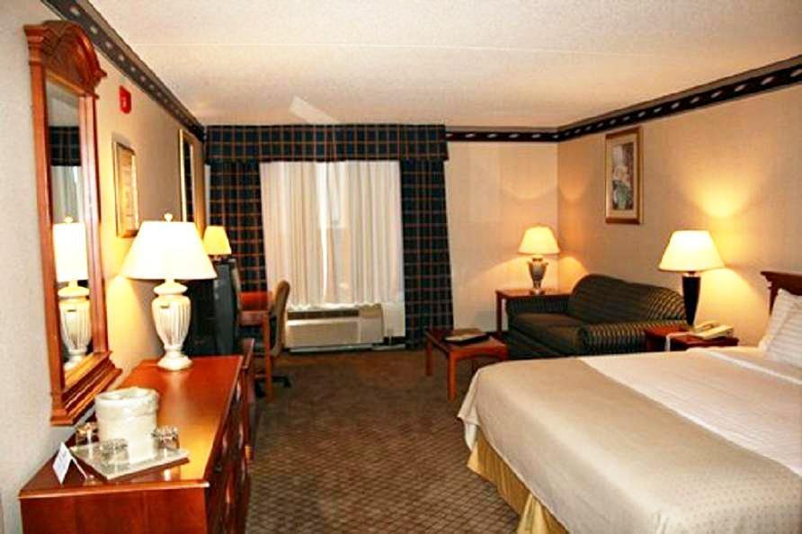 The Plaza Hotel & Suites 위노나 레스토랑 사진